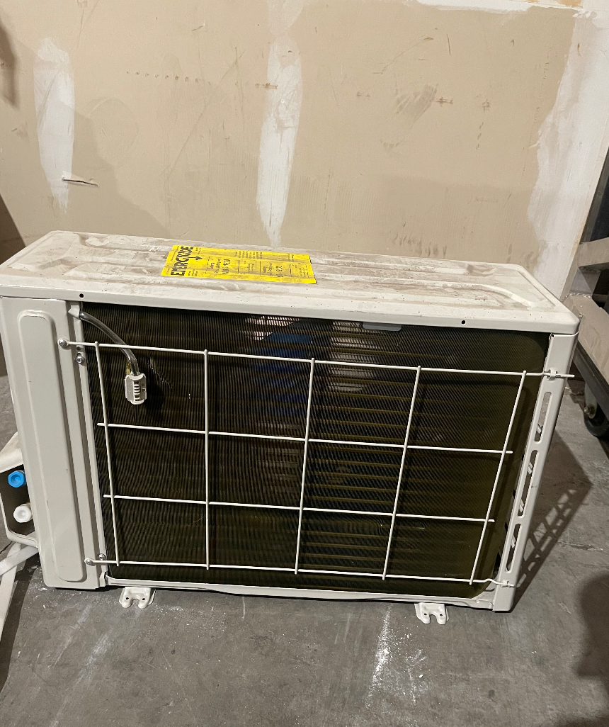Grade A - MRCOOL 4th Gen Easy Pro 12,000 BTU Condenser Back- Scratch and Dent