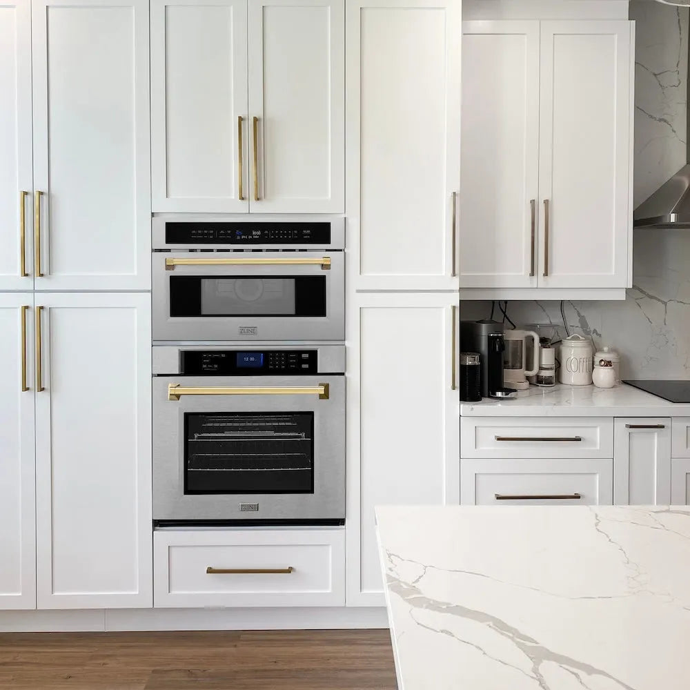 ZLINE Autograph Edition 30-inch microwave in satin stainless steel and polished gold accents MWOZ-30-SS-G, view 2