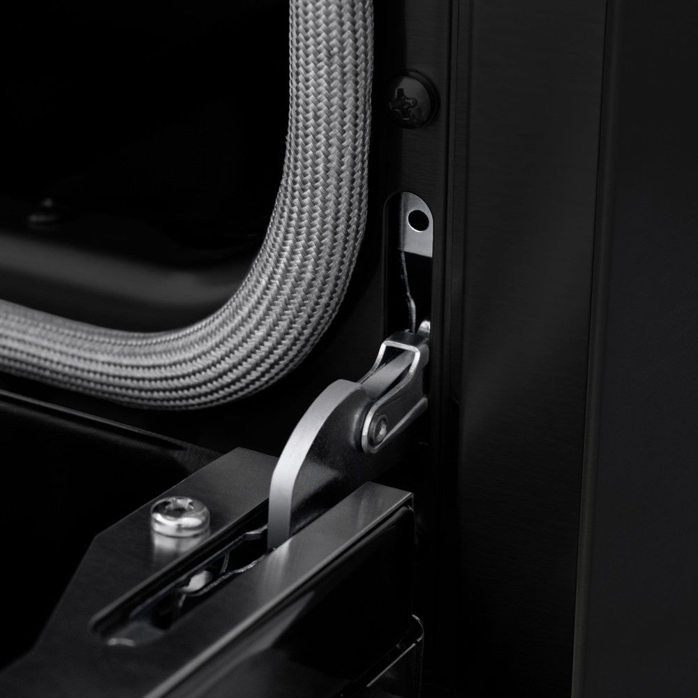 ZLINE Autograph Edition Classic 48-inch range in black stainless steel and champagne bronze accents CDRBZ-48-CB, detail