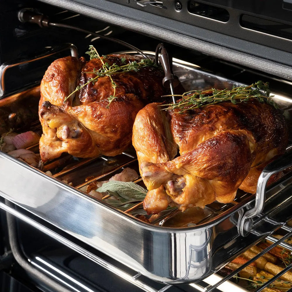 ZLINE Autograph Edition Professional 30-inch wall oven in stainless steel and matte black accents WADZ-30-MB, detail