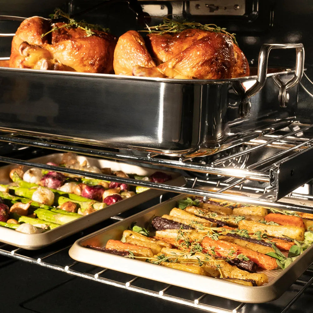 ZLINE Autograph Edition Professional 30-inch wall oven in stainless steel and polished nickel accents WASZ-30-KPN, detail