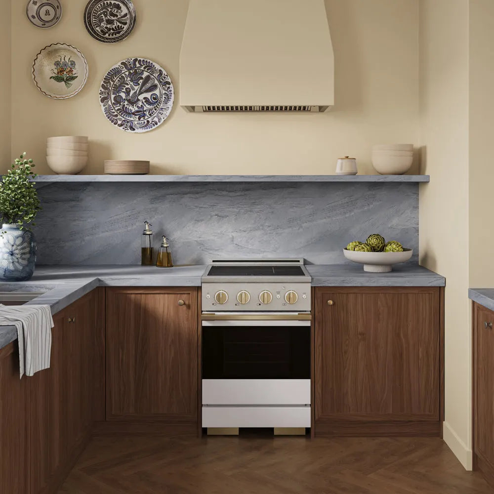 ZLINE Autograph Edition Marino 24-inch range in satin stainless steel with white matte door and champagne bronze accents MINRSZ-WM-24-CB, view 2